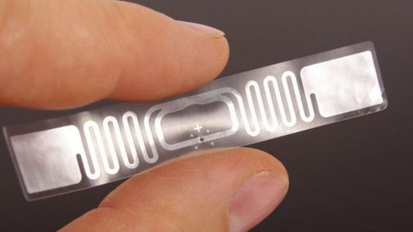 Anten và vi mạch trên inlay của thẻ RFID thụ động