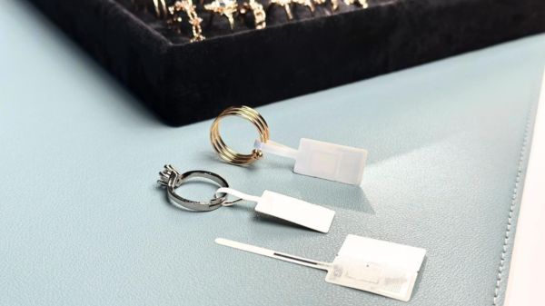 Triển khai RFID cho tiệm vàng cần đồng bộ từ thẻ trang sức, đầu đọc, phần mềm đến tích hợp và vận hành.