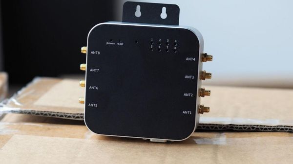 Đầu đọc có khả năng kết nối với anten RFID đọc nhiều thẻ cùng lúc.